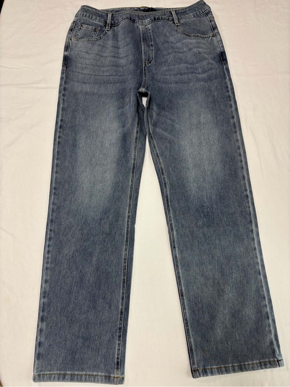 HALARA Women's Straight-Leg Jeans in Washed Blue